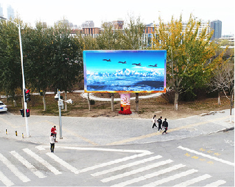 凌云户外大屏广告投放要点。